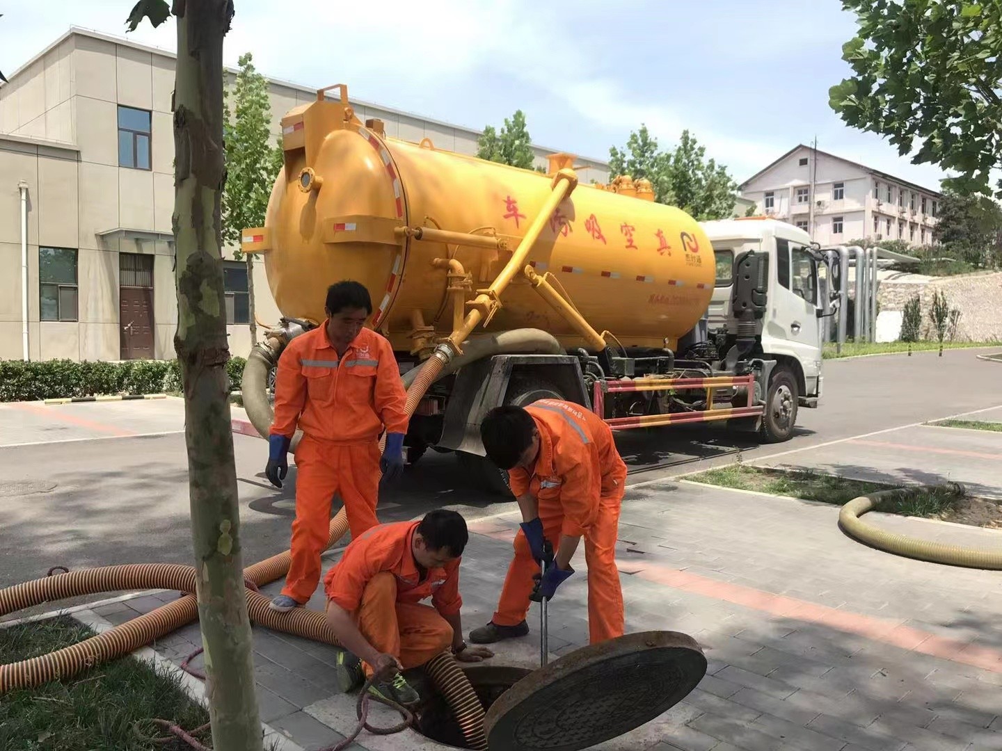 沂水化粪池清理与5-8吨吸粪车施工效率分析